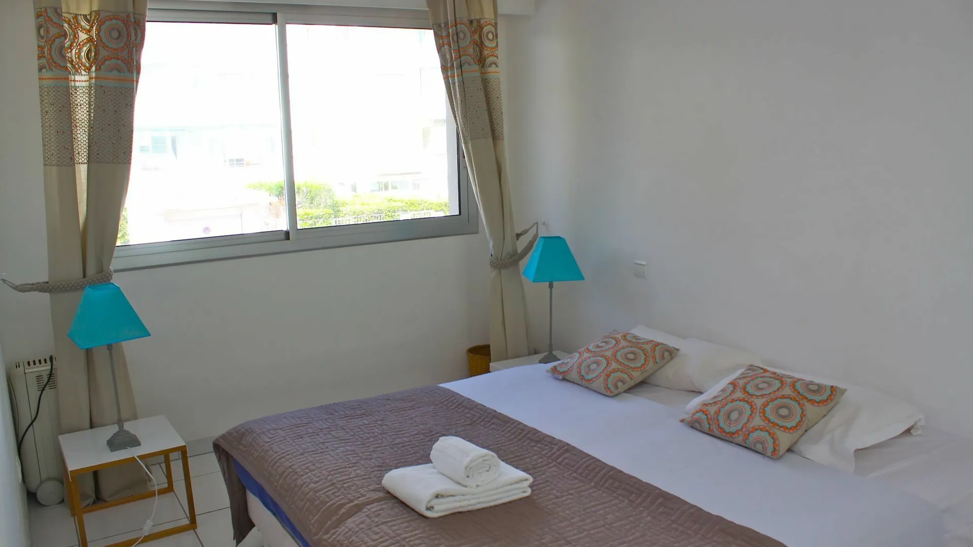 Cannes Bai Apartment