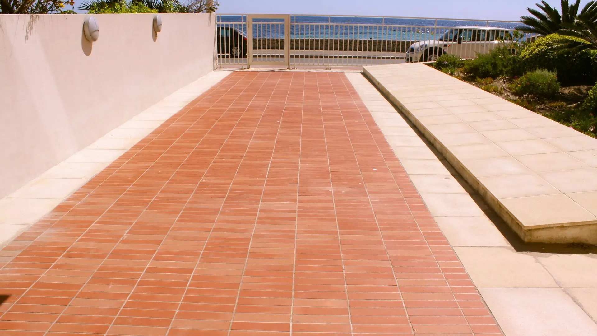 Cannes Bai Apartment