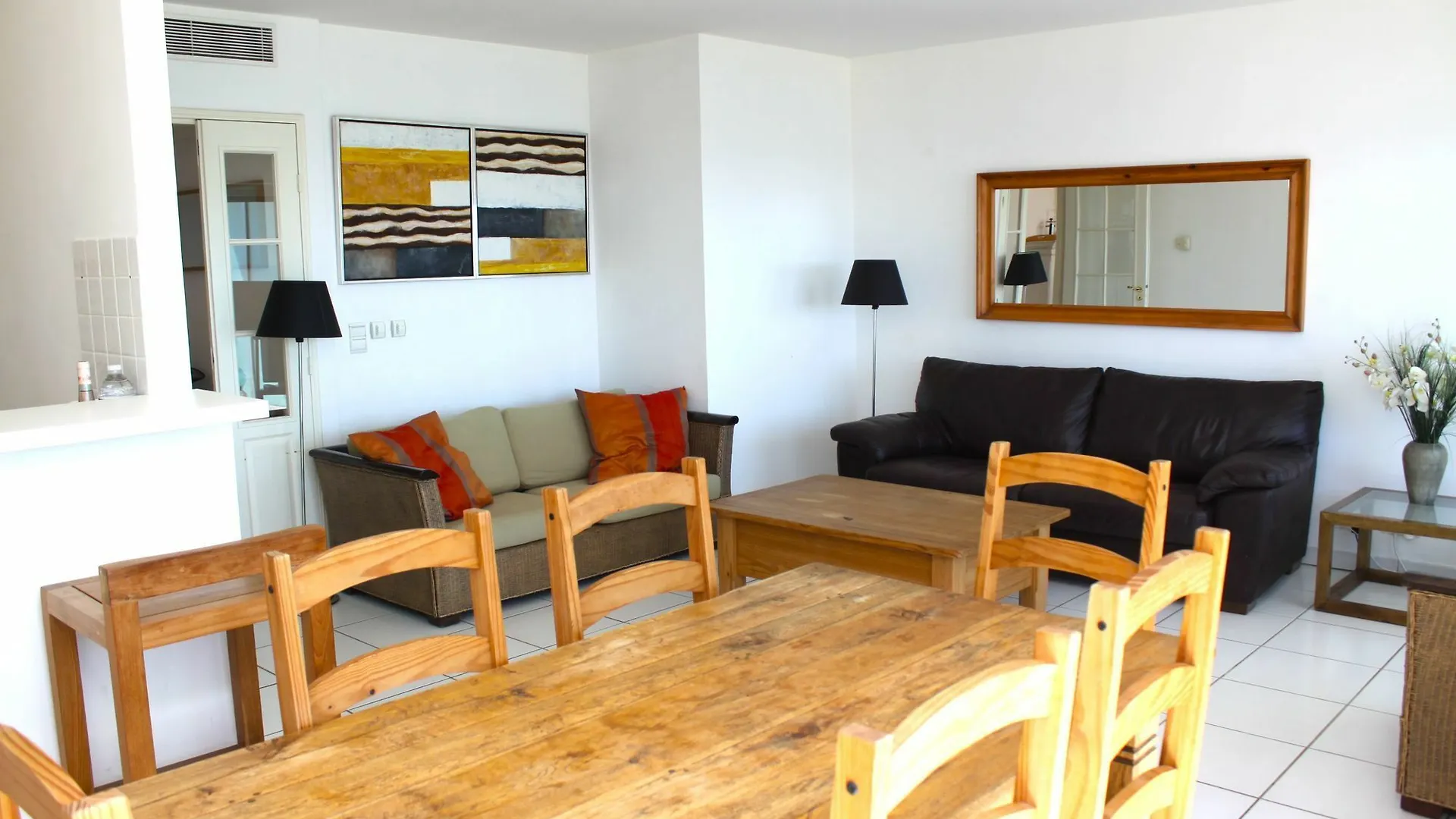 Cannes Bai Apartment