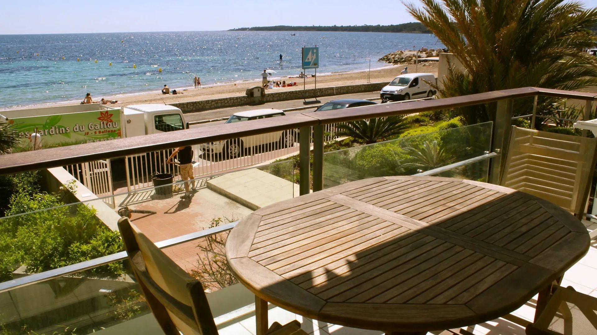 Cannes Bai Apartment